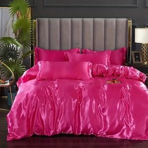Queen satin duvet & 2 pillow cases